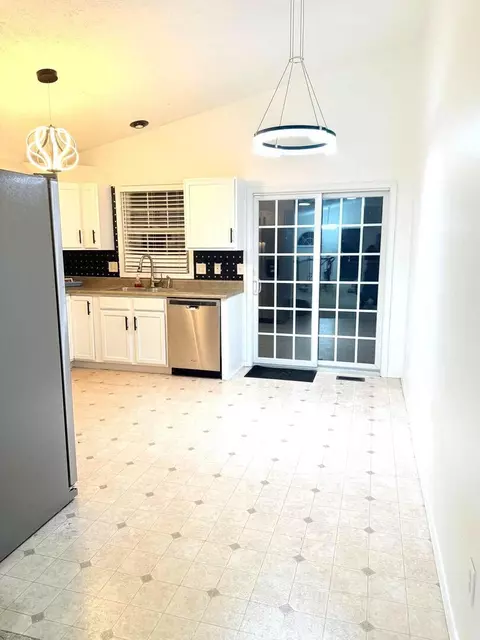 1111 Rader Run, Bloomington, IL 61704 photo 19