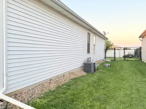 1111 Rader Run, Bloomington, IL 61704 photo 35