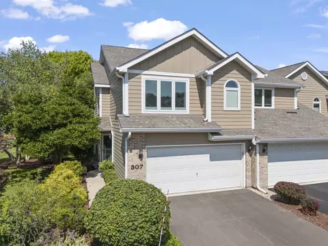 307 Jamatt Ct, Naperville, IL 60540