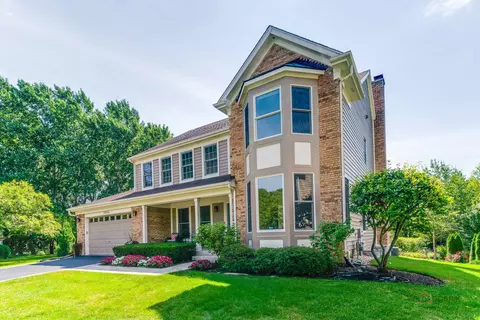 28585 Ashford Ct, Lake Bluff, IL 60044