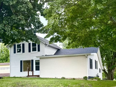 191 Peru St, Paw Paw, IL 61353