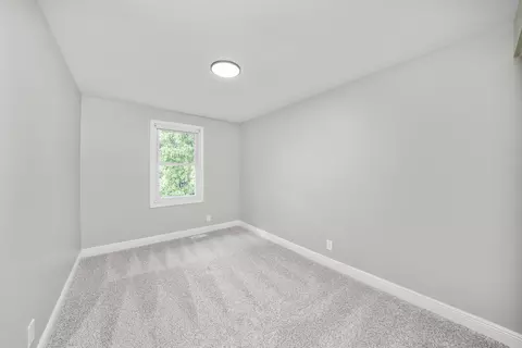 Bedroom - 1494 Elder Dr, Aurora, IL 60506 photo 2 of 3