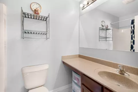Bath - 433 Acushnet St, Elgin, IL 60124 photo 1 of 2
