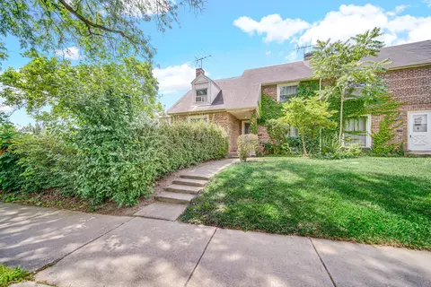 1433 Willow Ave, Des Plaines, IL 60016