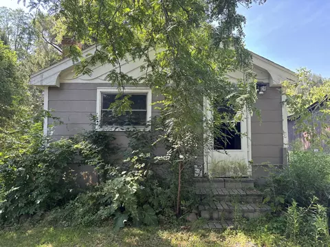 2313 Evergreen Ave, Fox River Grove, IL 60021