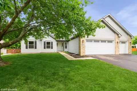 2509 Oak Trails Dr, Aurora, IL 60506