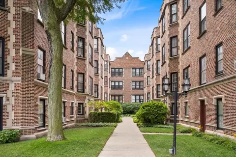 574 Sheridan Sq #3, Evanston, IL 60202