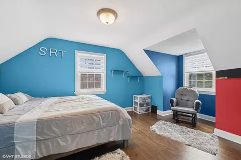 Bedroom - 1515 Maple St, Des Plaines, IL 60018 photo 3 of 3