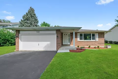 1668 Hidden Valley Dr, Bolingbrook, IL 60490
