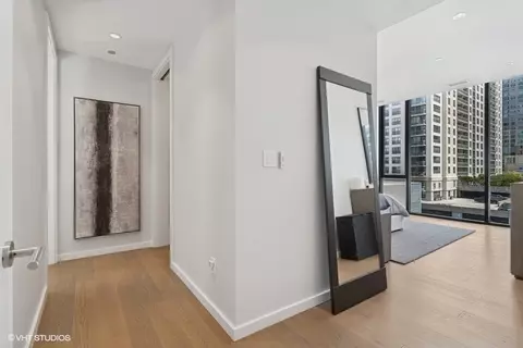Entry Way - Undisclosed, Chicago, IL 60654 photo 5 of 5