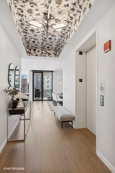 Entry Way - Undisclosed, Chicago, IL 60654 photo 2 of 5