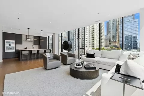 Living - Undisclosed, Chicago, IL 60654 photo 4 of 6