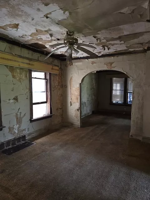 Living - 116 E 118th Pl, Chicago, IL 60628 photo 2 of 2