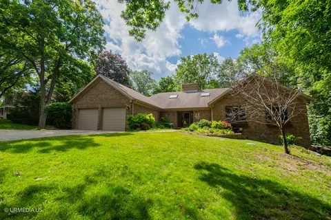 455 Eton Dr, North Barrington, IL 60010