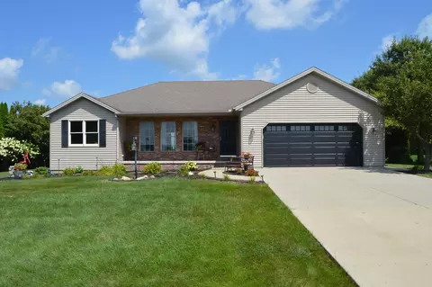 277 Clearview Rd, El Paso, IL 61738 photo 1