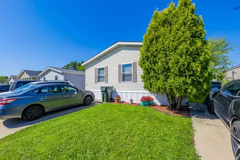 870 Victory Ln, Justice, IL 60458