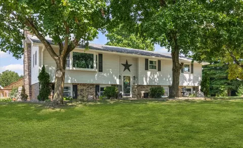 1372 Treasure Ln, White Heath, IL 61884