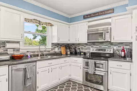 1372 Treasure Ln, White Heath, IL 61884 photo 12