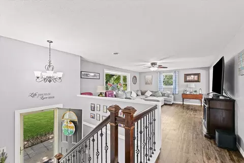 1372 Treasure Ln, White Heath, IL 61884 photo 5