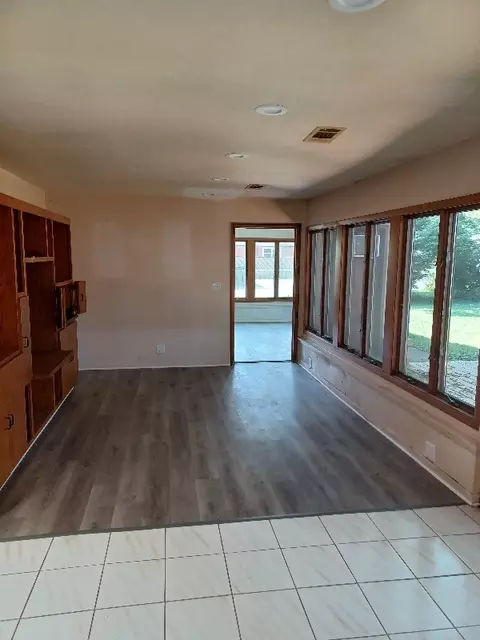 210 Maple Ln, Thornton, IL 60476 photo 3