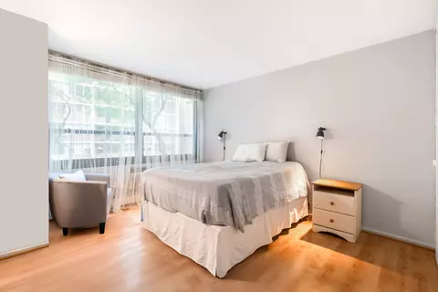 Bedroom - 33 E Cedar St #3F, Chicago, IL 60611 photo 1 of 2