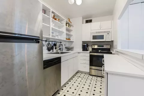 Kitchen - 33 E Cedar St #3F, Chicago, IL 60611 photo 1 of 1