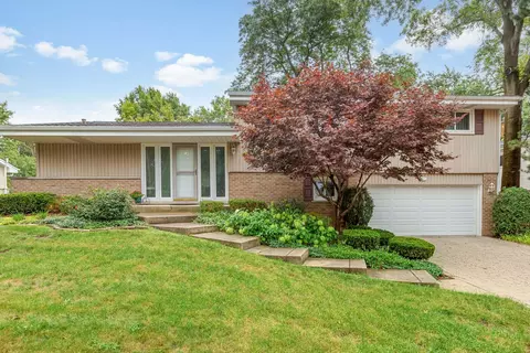 1835 Barberry Rd, Northbrook, IL 60062