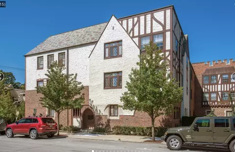 1101 Merrill St #M1, Winnetka, IL 60093