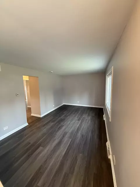 Living - 536 Aller Ave, Elgin, IL 60120 photo 2 of 2