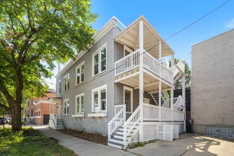 1215 W Schubert Ave #1, Chicago, IL 60614