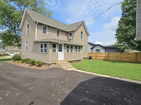 115 Jackson St, Marengo, IL 60152
