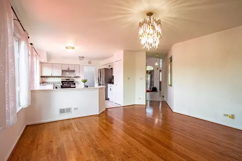 Living - 372 Millwood Dr, Bartlett, IL 60103 photo 3 of 6