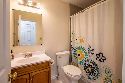 Bath - 372 Millwood Dr, Bartlett, IL 60103 photo 1 of 4