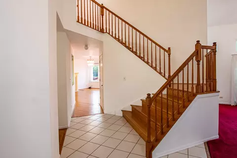 Entry Way - 372 Millwood Dr, Bartlett, IL 60103 photo 2 of 2