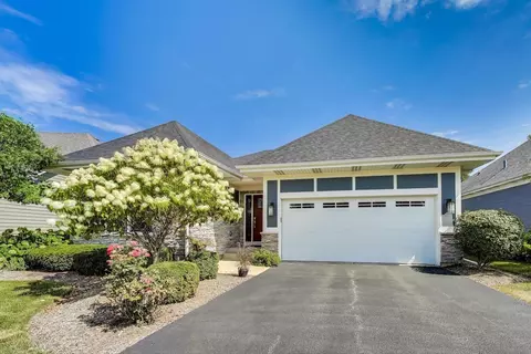 1 N599 Golf View Ln, Winfield, IL 60190
