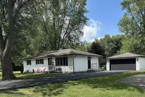 Exterior - 466 N Walker St, Braidwood, IL 60408 photo 2 of 4