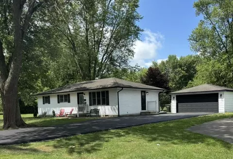 Exterior - 466 N Walker St, Braidwood, IL 60408 photo 3 of 4