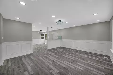 Living - Undisclosed, Hazel Crest, IL 60429 photo 3 of 3