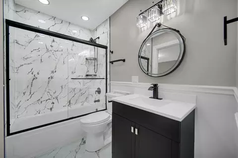 Bath - Undisclosed, Hazel Crest, IL 60429 photo 1 of 1