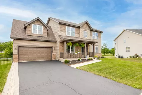 714 N Sleepy Hollow Ln, Romeoville, IL 60446