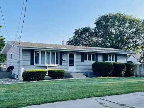 1524 Chambers Ave, Peru, IL 61354