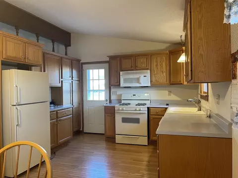 Kitchen - 1524 Chambers Ave, Peru, IL 61354 photo 1 of 3