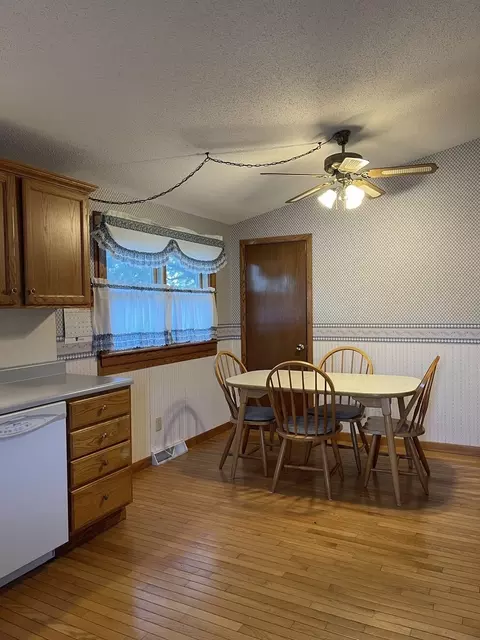 Kitchen - 1524 Chambers Ave, Peru, IL 61354 photo 3 of 3