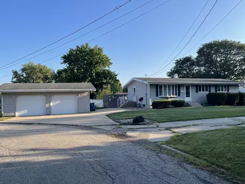 Exterior - 1524 Chambers Ave, Peru, IL 61354 photo 2 of 7