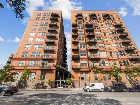 500 S Clinton St #131, Chicago, IL 60607