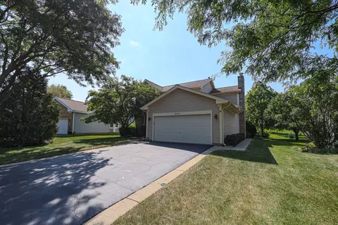 629 Dogleg Ln, Bartlett, IL 60103