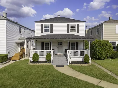 4131 Clinton Ave, Stickney, IL 60402