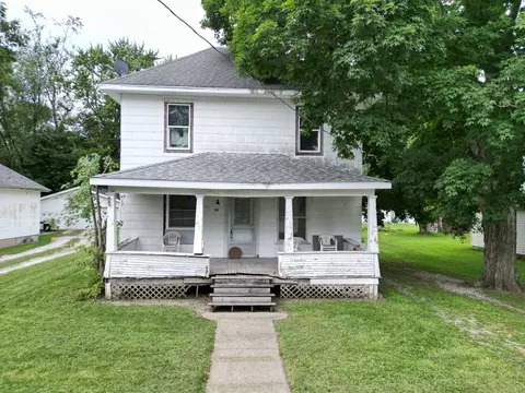 112 N Pearl St, Milford, IL 60953