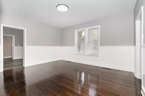 Living - 309 E Wilson St, Peotone, IL 60468 photo 2 of 4