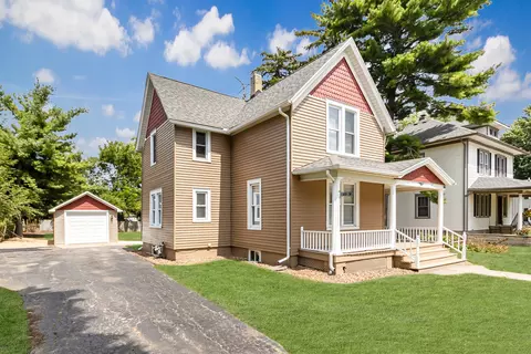 Exterior - 309 E Wilson St, Peotone, IL 60468 photo 2 of 6